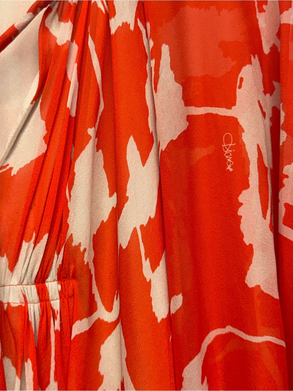 Diane Von Furstenberg Orange and Cream Tie-Front batwing Chiffon V neck Dress 10 - Picture 3 of 6